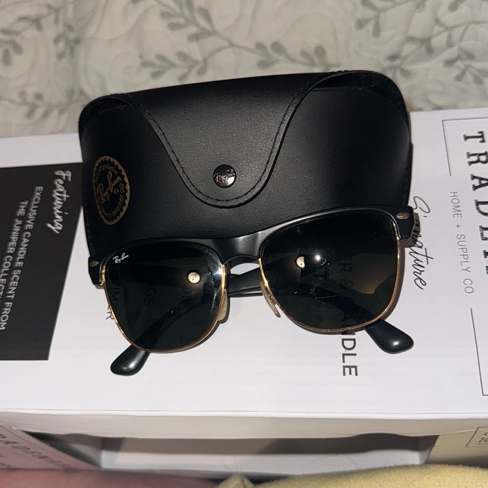 Ray ban sun glasses